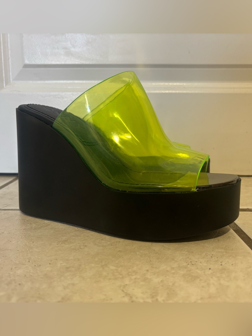 DKNY Neon Lime Jelly Platform Wedge Slides Size 8 Y2K Festival Sandals